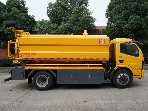 中潔牌XZL5140GQW6型清洗吸污車(chē)